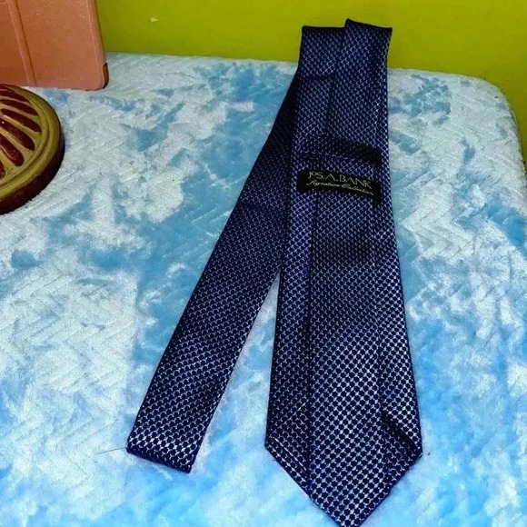 Jos. A. Bank Signature Collection Tie - Picture 5 of 5